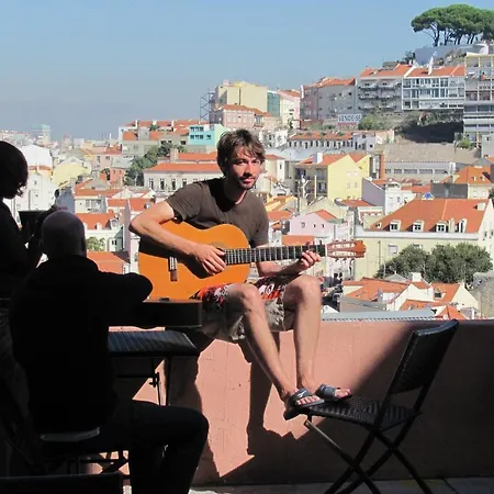 Is אכסניה ליסבון