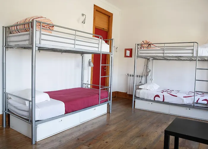 Is * Лиссабон